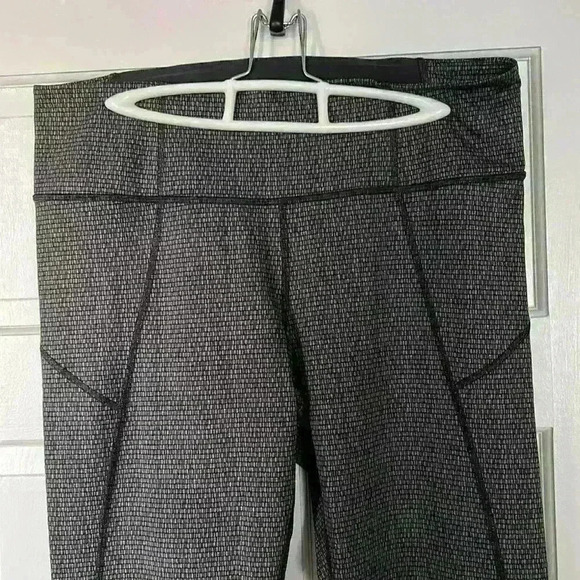Under Armour high waisted leggings size XL - Picture 2 of 4
